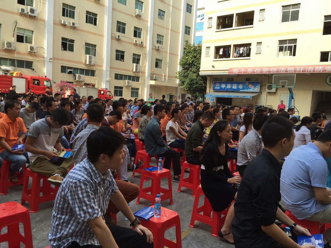 甲岸科技園組織消防演習(xí)，提高企業(yè)安全生產(chǎn)意識(shí)